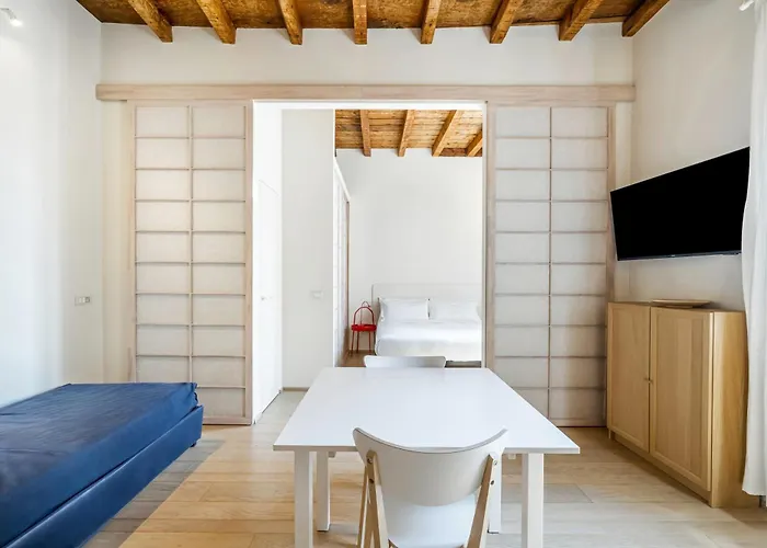 Relstay - Navigli - 1br * Милан